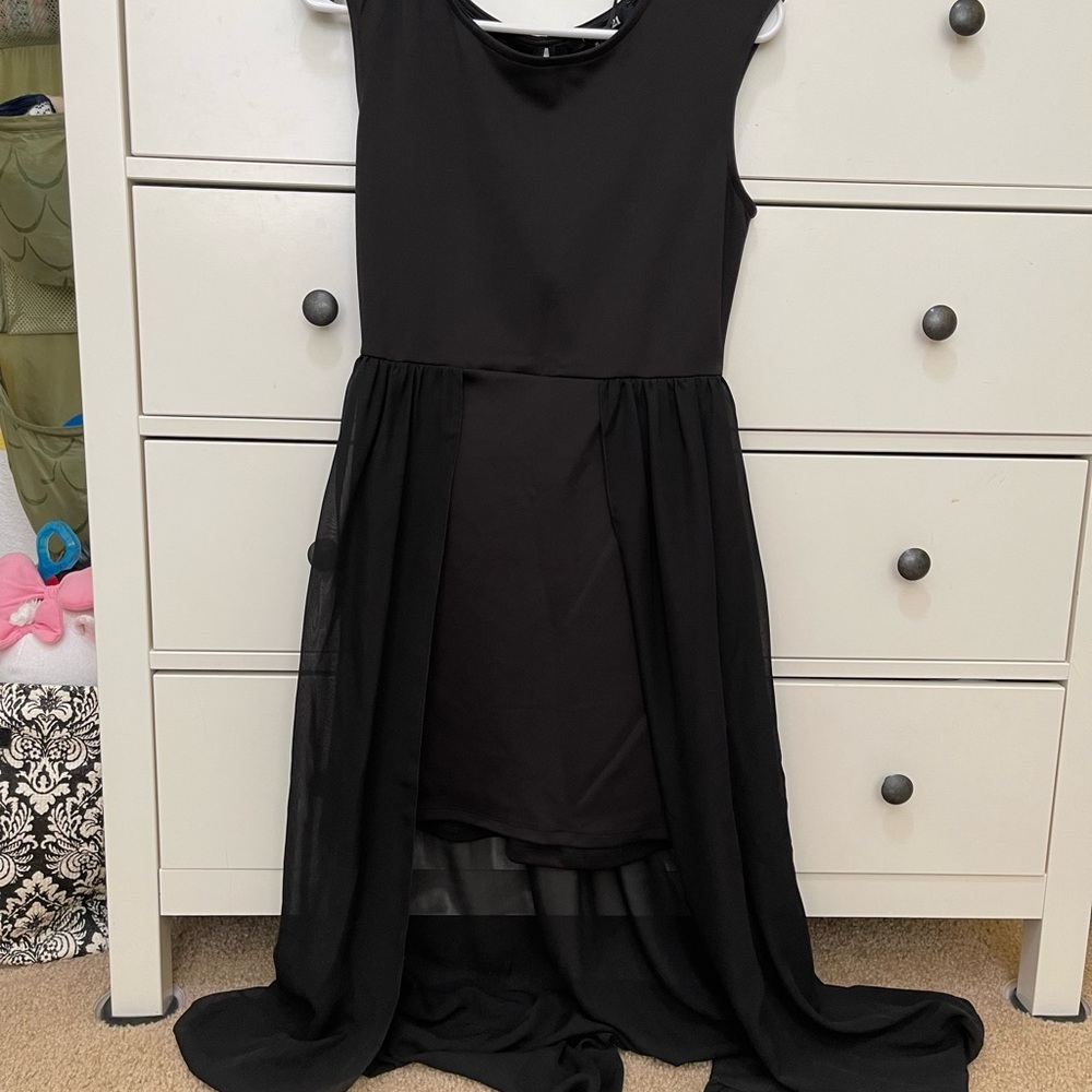 Forever 21 black dress